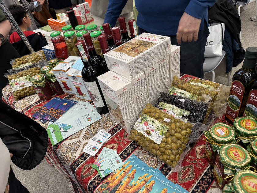 Азербайджан представлен на благотворительной ярмарке СВМДА в Астане