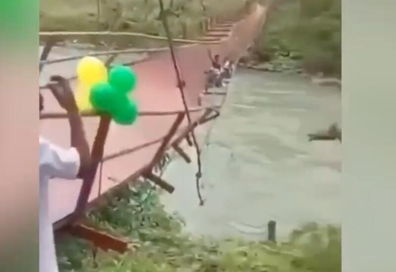 В Колумбии рухнул новый мост прямо во время открытия