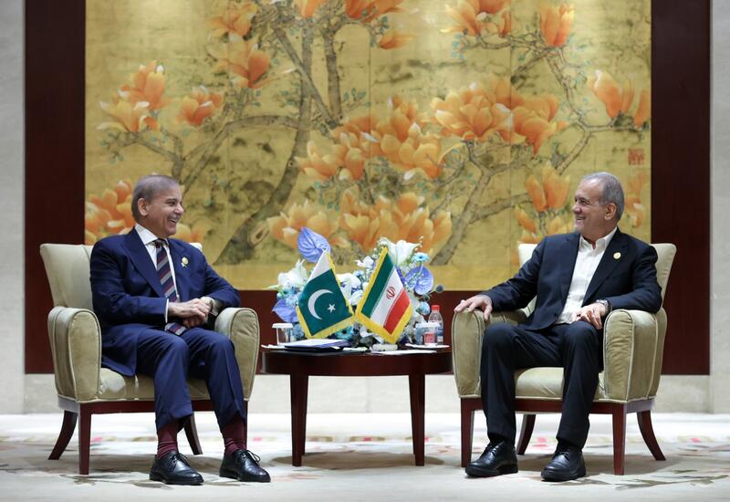 Премьер Пакистана обсудил с президентом Ирана ситуацию на Ближнем Востоке