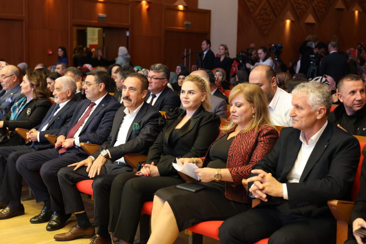 Саида Хагвердиева удостоена премии "Серебряная карьера" в Анкаре