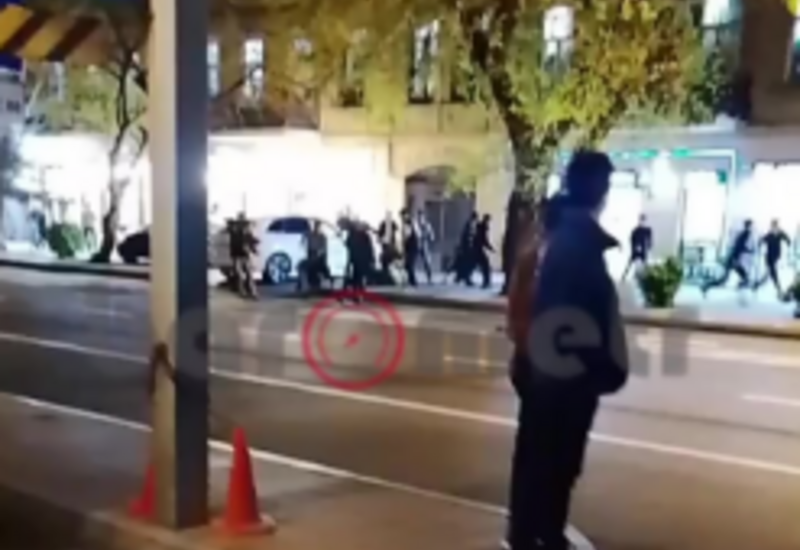 Массовая драка в центре Баку