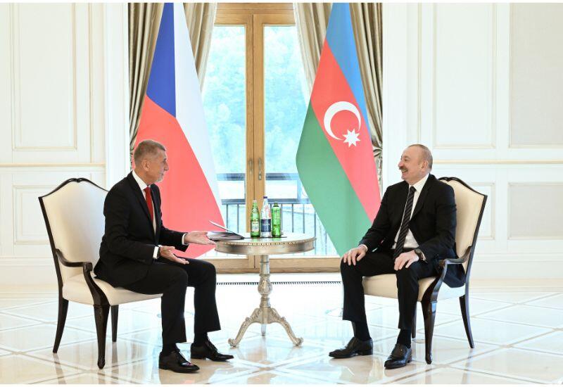 Cостоялась встреча Президента Ильхама Алиева с Премьер-министром Чехии "один на один"