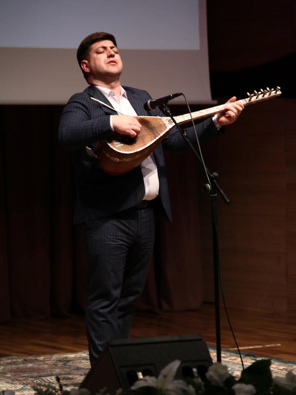 В Баку прошел юбилейный вечер Барата Вюсала