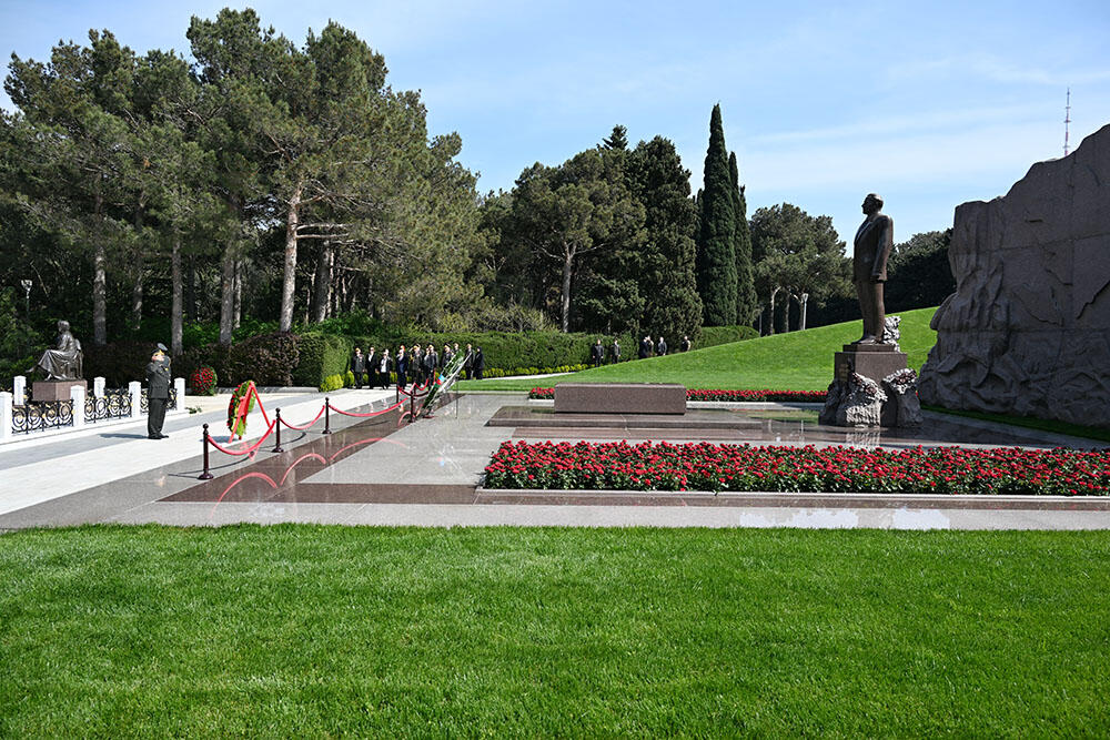 Командующий Сухопутными войсками Турции находится в Азербайджане