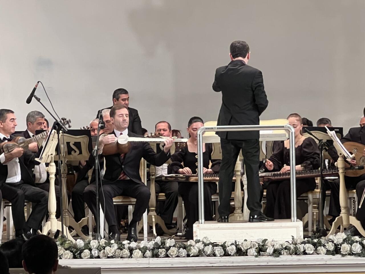 Праздник длиною в 90 лет - торжество азербайджанской музыки и танцев