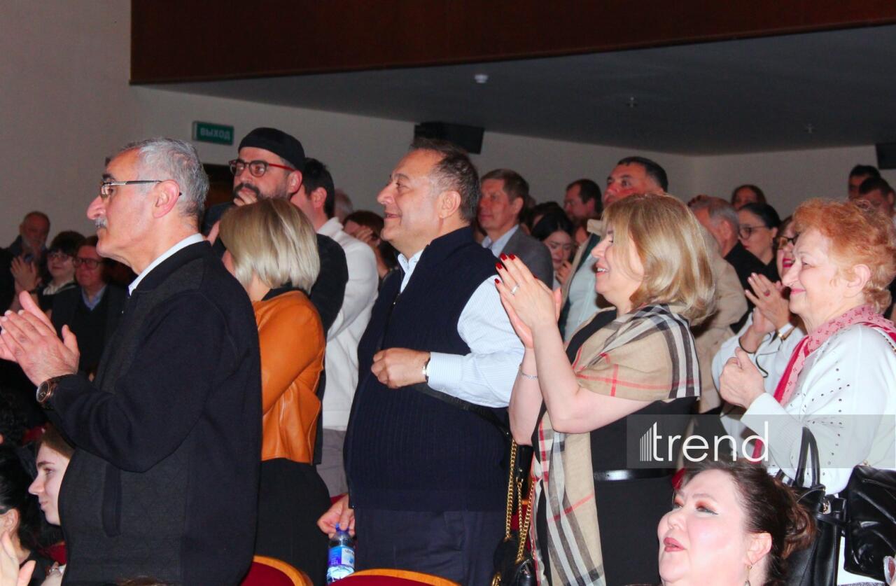 В Баку состоялась блестящая премьера спектакля "Дом Бернарды Альбы"