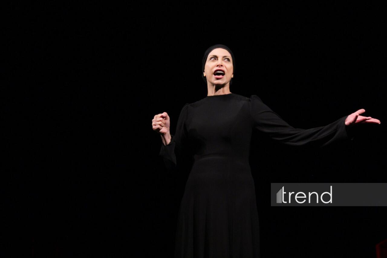 В Баку состоялась блестящая премьера спектакля "Дом Бернарды Альбы"