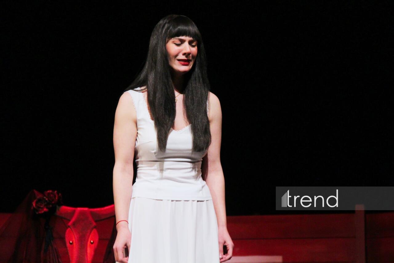 В Баку состоялась блестящая премьера спектакля "Дом Бернарды Альбы"