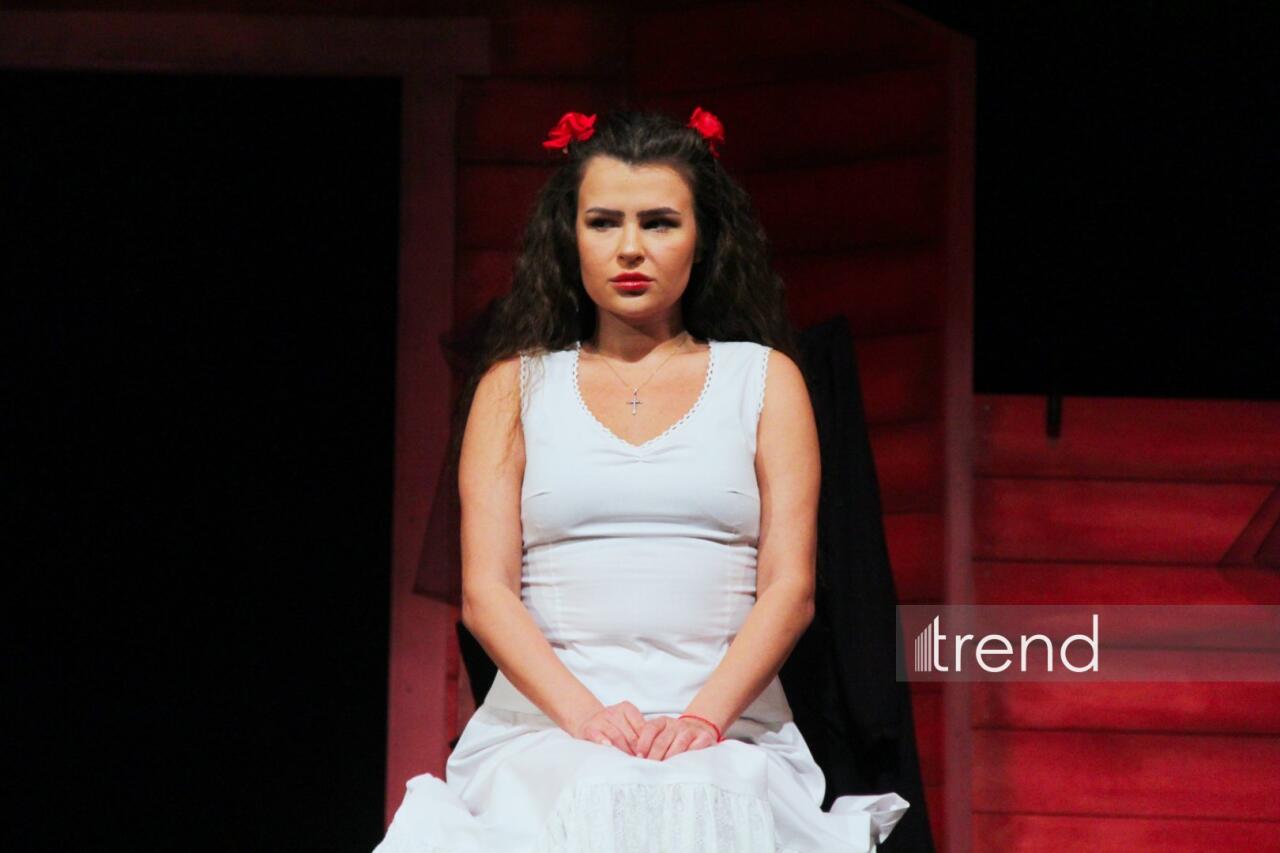 В Баку состоялась блестящая премьера спектакля "Дом Бернарды Альбы"