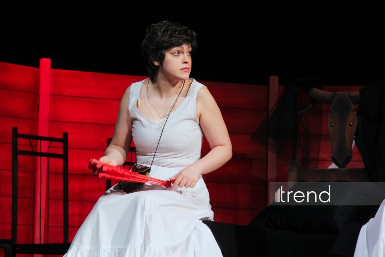 В Баку состоялась блестящая премьера спектакля "Дом Бернарды Альбы"