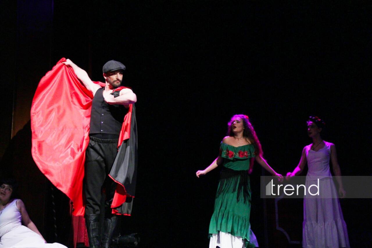 В Баку состоялась блестящая премьера спектакля "Дом Бернарды Альбы"