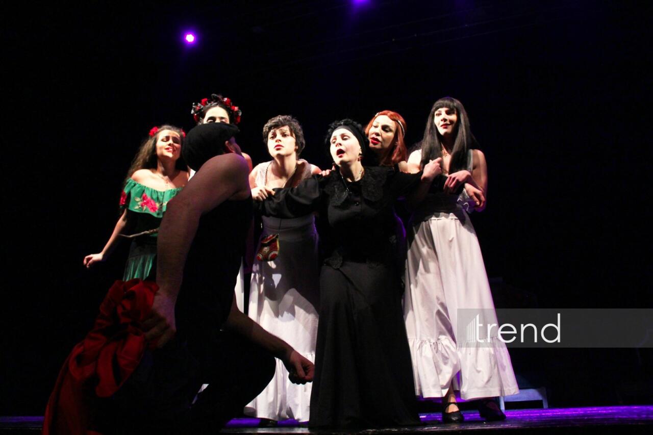 В Баку состоялась блестящая премьера спектакля "Дом Бернарды Альбы"