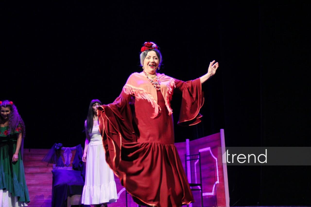 В Баку состоялась блестящая премьера спектакля "Дом Бернарды Альбы"