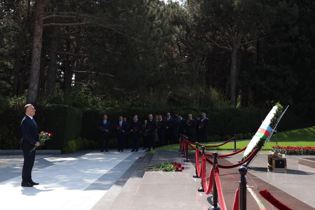 Səhiyyə Nazirliyinin rəhbərliyi akademik Zərifə Əliyevanın əziz xatirəsini böyük ehtiramla yad ediblər