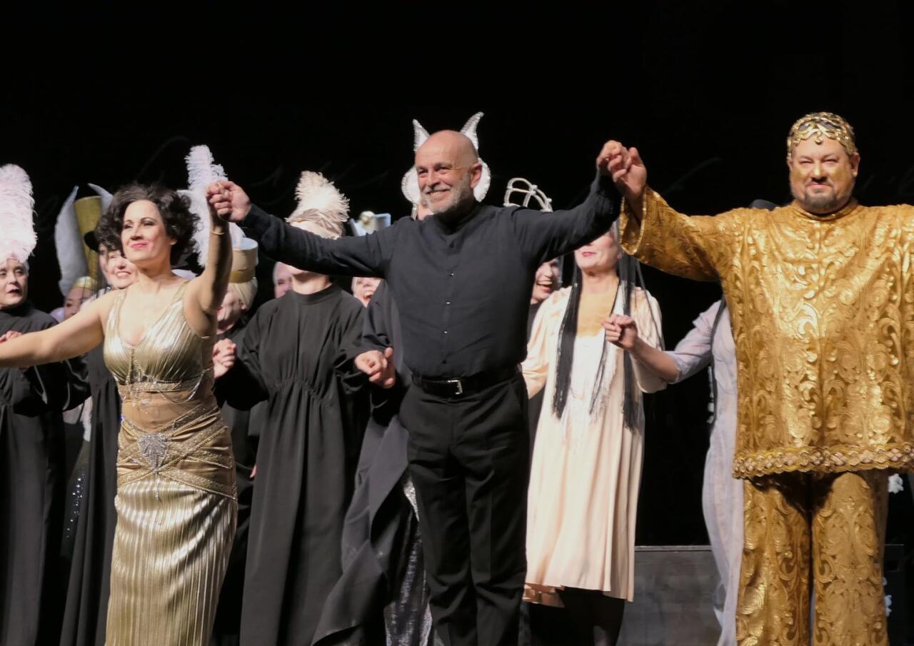 Народный артист Азербайджана Аваз Абдулла стал вавилонским царем в Германии