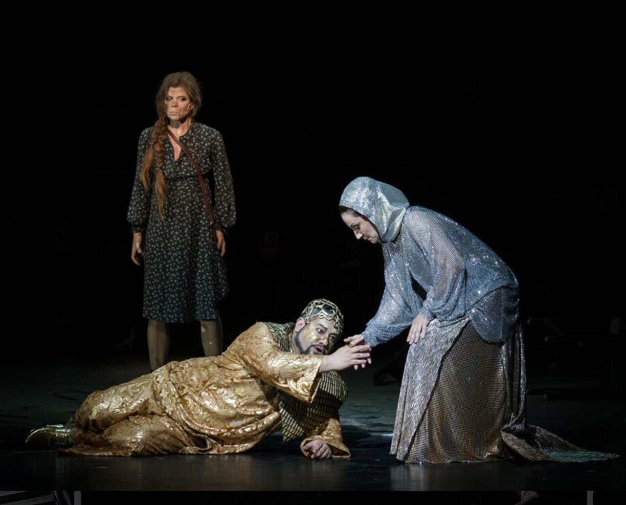 Народный артист Азербайджана Аваз Абдулла стал вавилонским царем в Германии