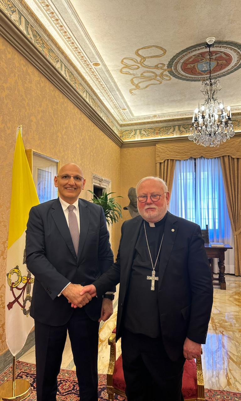 Эльчин Амирбеков встретился в Ватикане с представителями Святого Престола