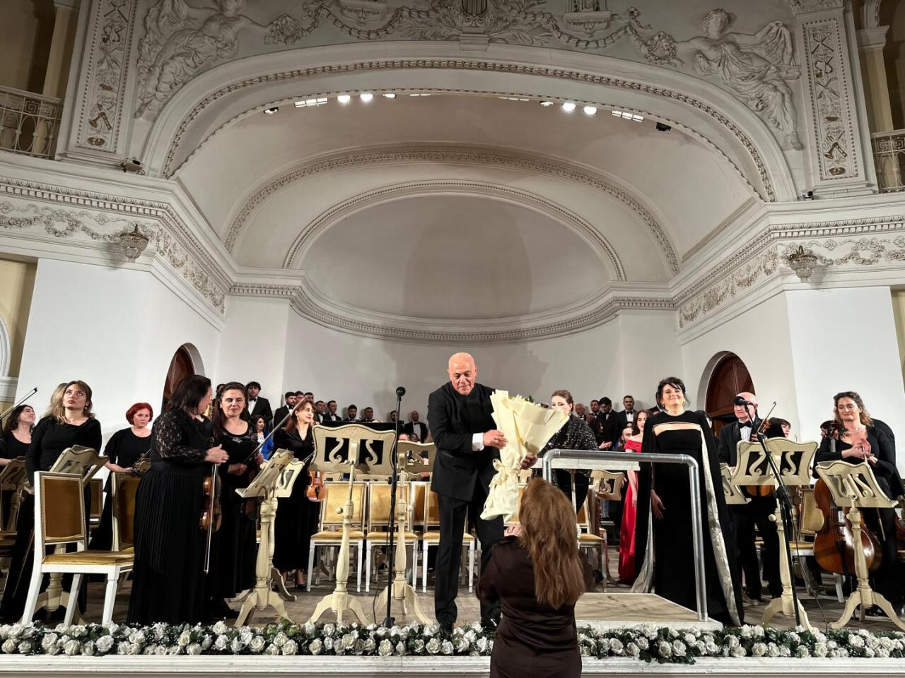 Страсти сицилийской деревни ожили в Баку - от любви до роковой развязки