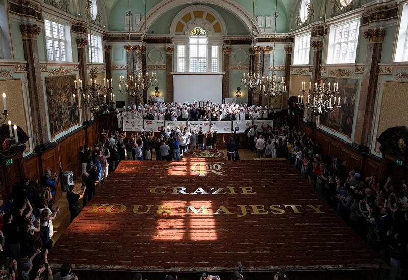 В Лондоне приготовили самый длинный в мире тирамису