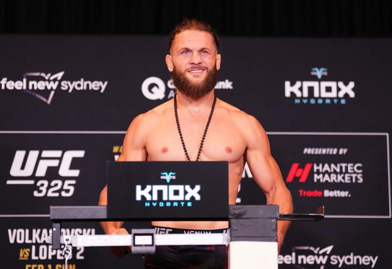 Стал известен соперник Рафаэля Физиева на турнире UFC в Баку