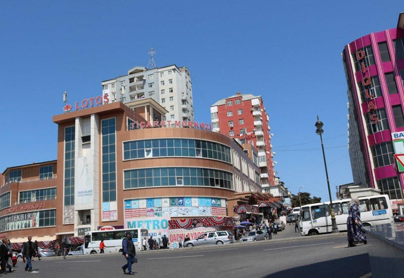 В Баку закрывается известный торговый центр?