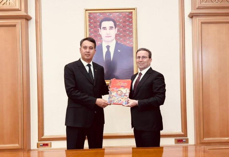 Азербайджан и Туркменистан обсудили вопросы транспорта и телекоммуникаций