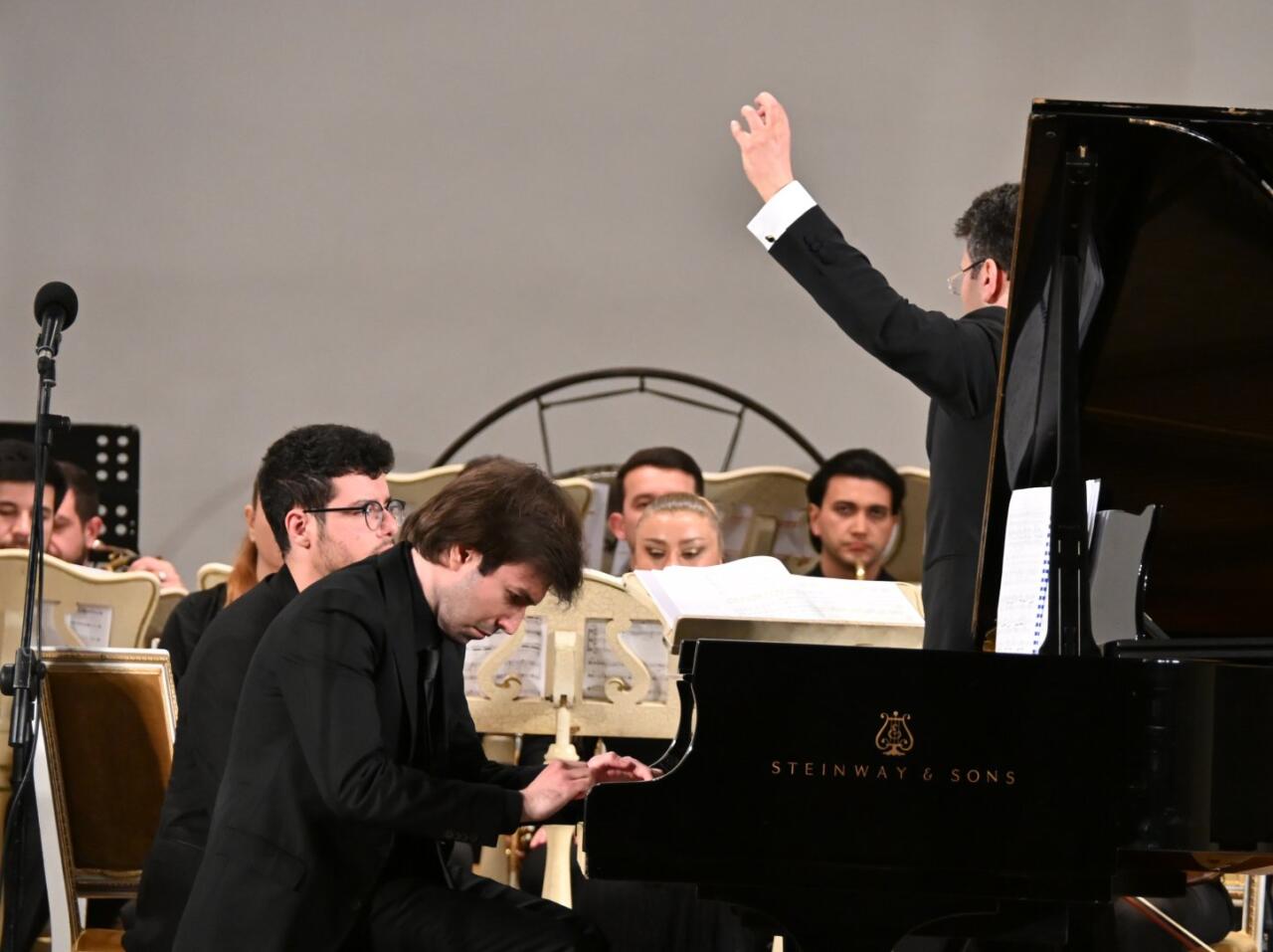 Малая Морская улица в Баку - путешествие сквозь музыку и эмоции