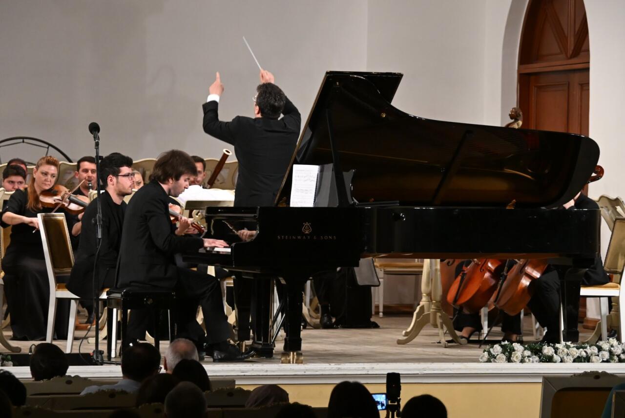 Малая Морская улица в Баку - путешествие сквозь музыку и эмоции