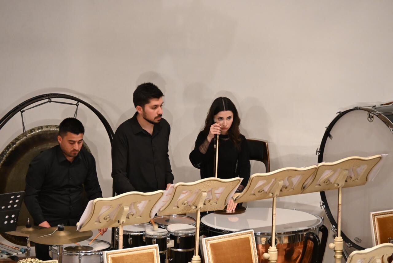 Малая Морская улица в Баку - путешествие сквозь музыку и эмоции