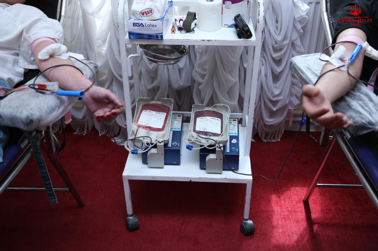 Азербайджанские актеры провели акцию во имя спасения жизней