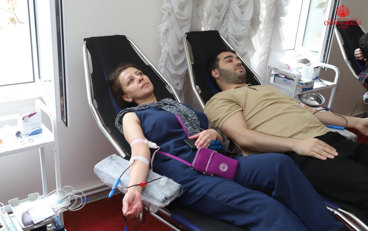 Азербайджанские актеры провели акцию во имя спасения жизней