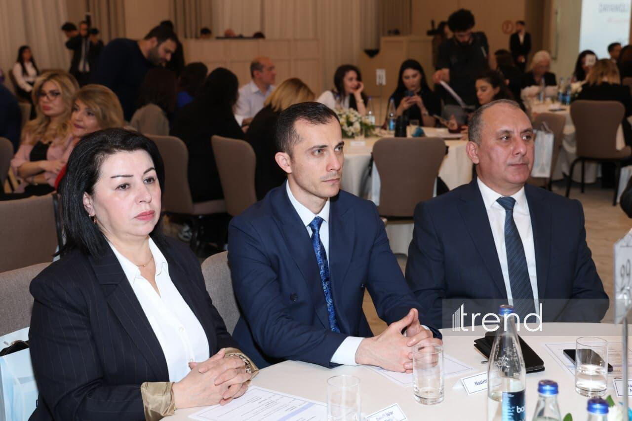 В Баку проходит конференция на тему "Устойчивое развитие: политика в отношении семьи, женщин и детей"