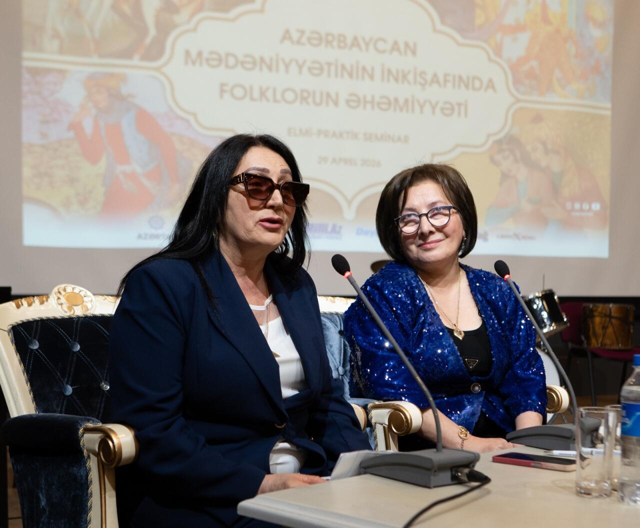 Гянджа стала площадкой для обсуждения сохранения фольклорного наследия