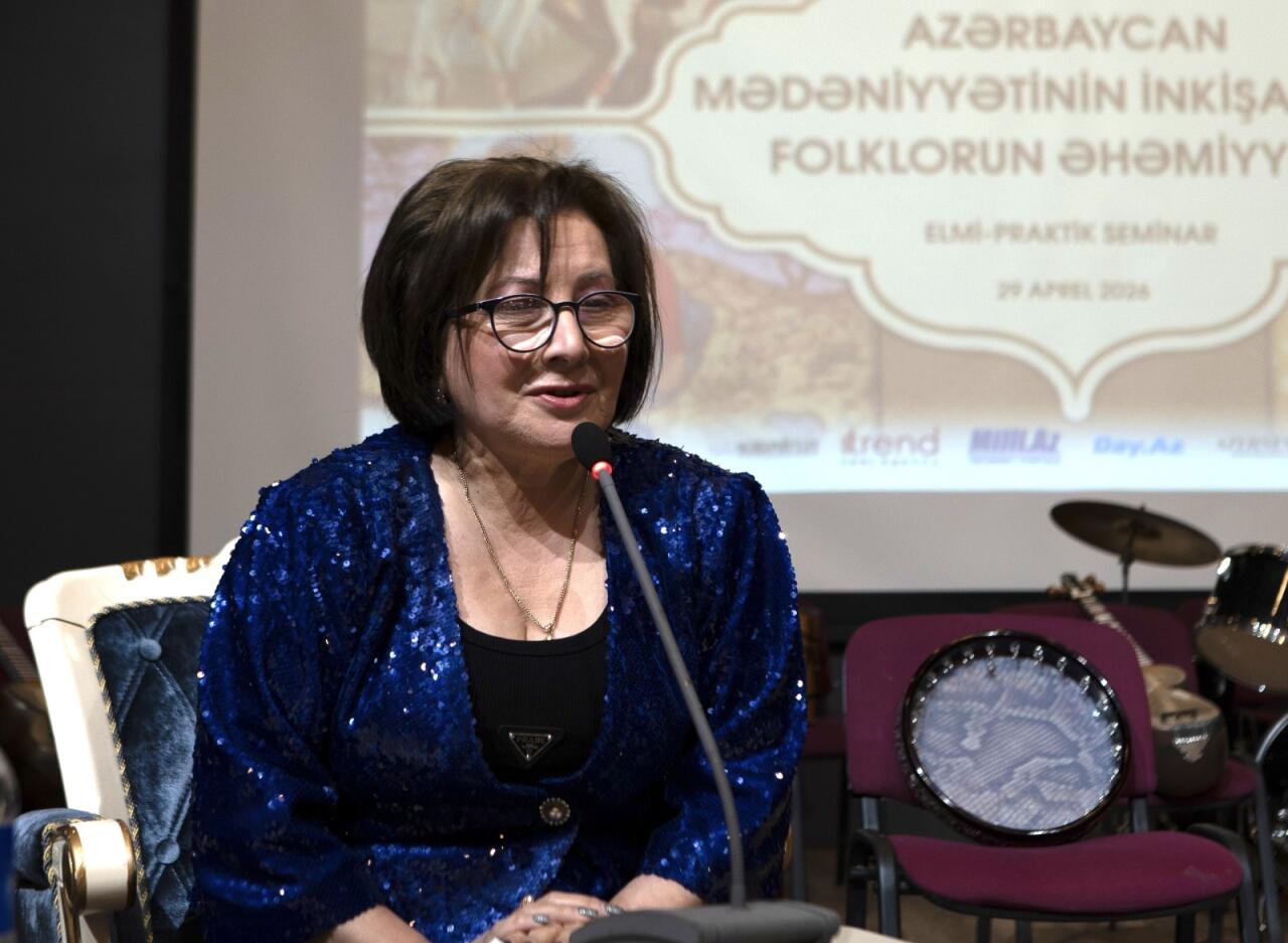 Гянджа стала площадкой для обсуждения сохранения фольклорного наследия