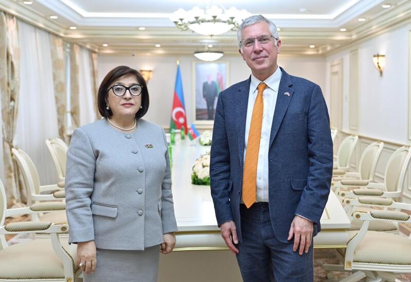 Сахиба Гафарова обсудила с послом Великобритании развитие отношений между странами