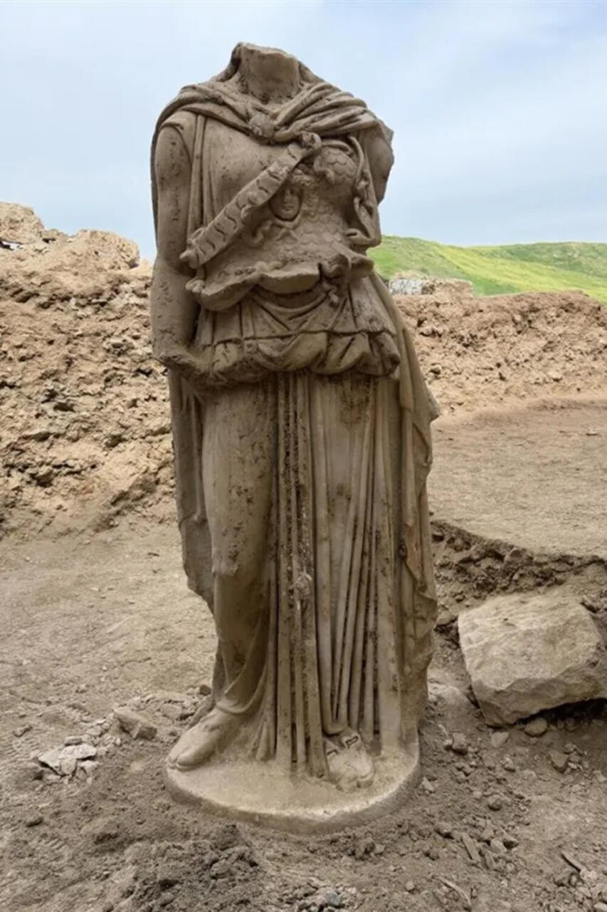 Археологи нашли в Турции 2000-летнюю статую Афины