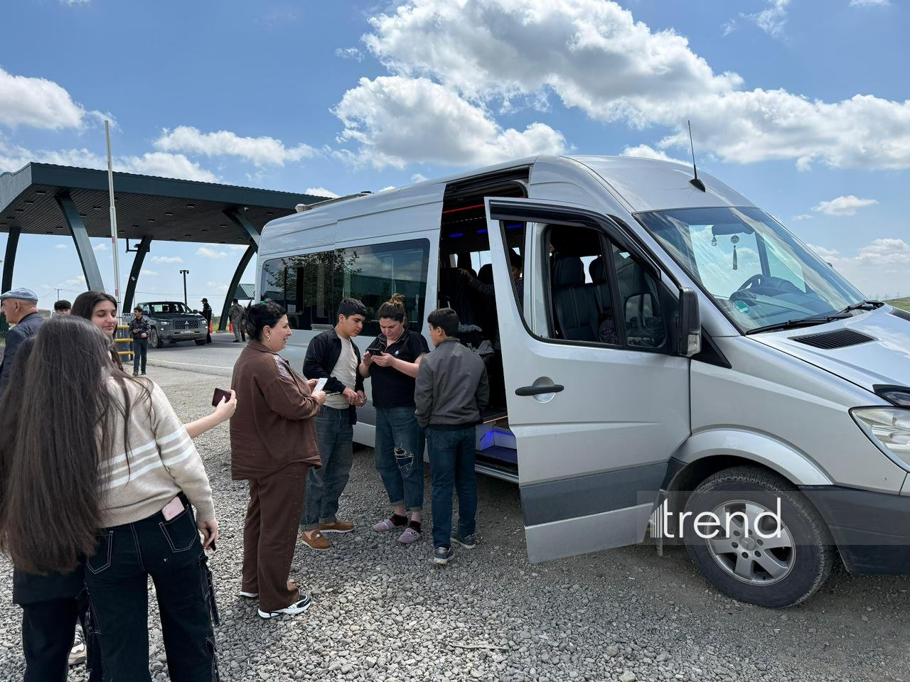 Xocavənd kəndinə çatan ailələrə evlərinin açarları təqdim olunub