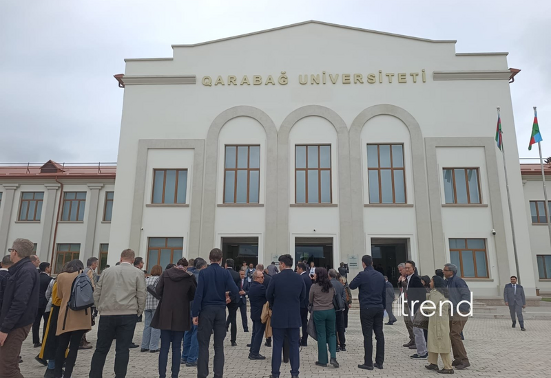 Diplomatik korpusun nümayəndələri Qarabağ Universitetinə baş çəkib