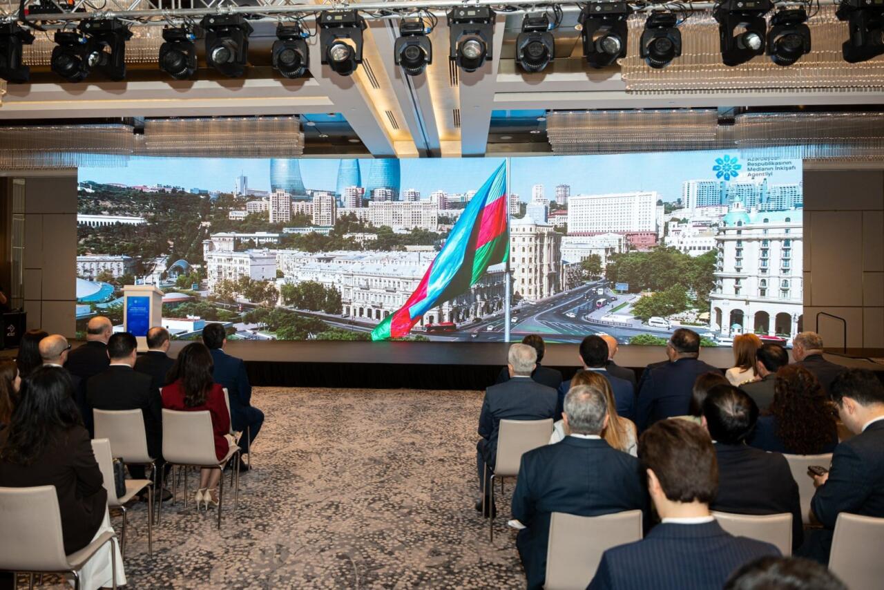 В Баку состоялся III Форум на тему "Общественные процессы в медиаплоскости"