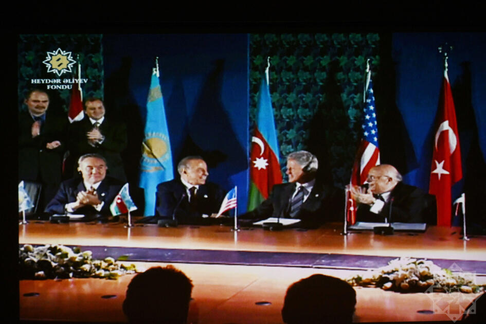 Heydər Əliyev Mərkəzində “İz” sənədli filminin nümayişi olub