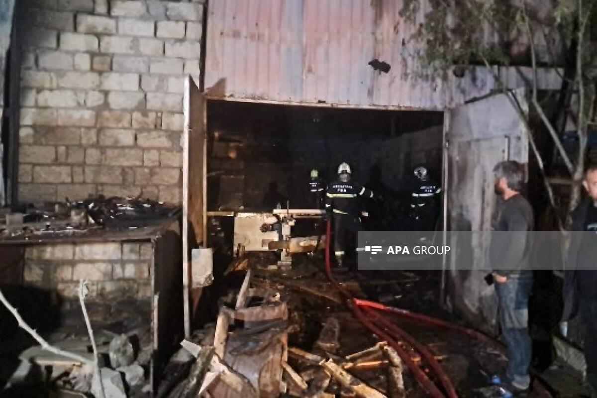 Пожар в торговом центре в Хырдалане