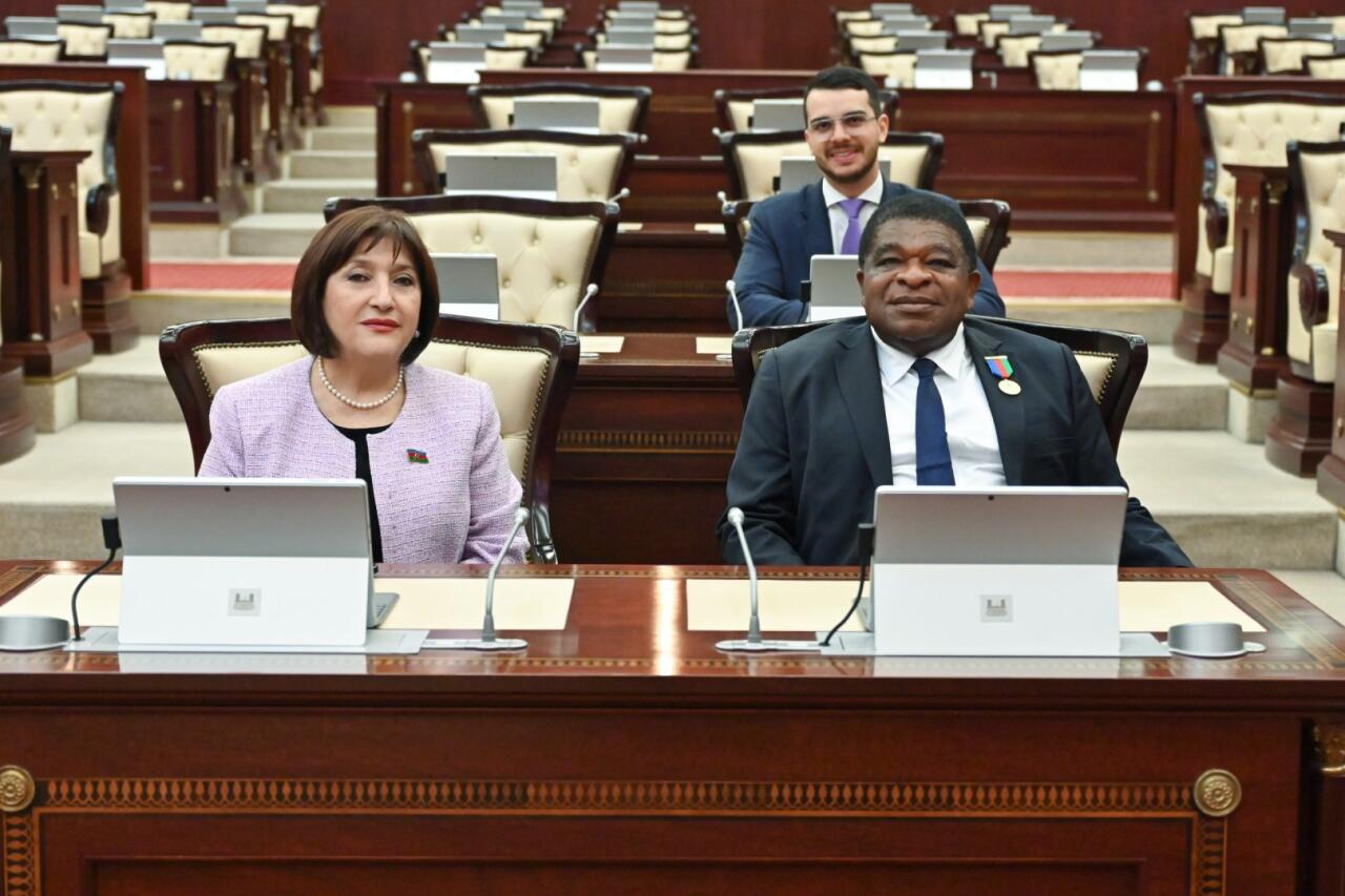 Milli Məclisin sədri Parlamentlərarası İttifaqın Baş katibi ilə görüşüb