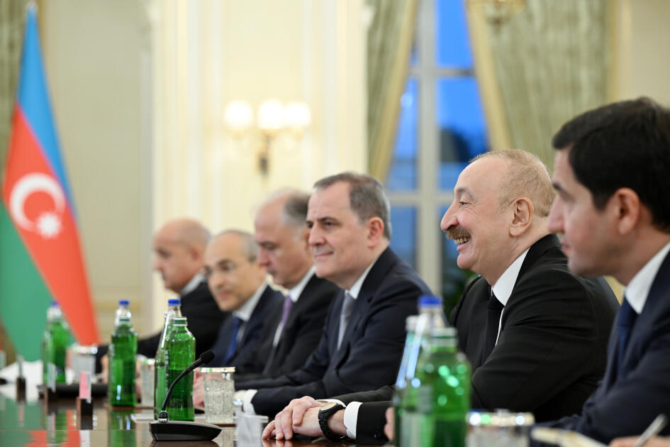 Состоялась встреча Президента Ильхама Алиева с Председателем Совета министров Италии Джорджей Мелони в расширенном составе