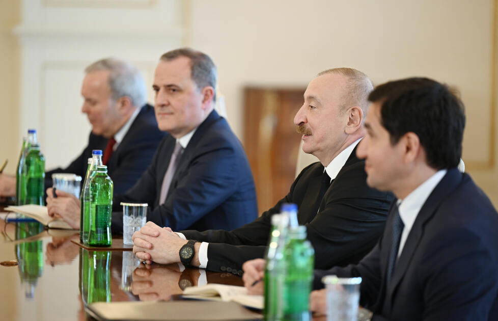 Prezident İlham Əliyev Avropa İttifaqının ali nümayəndəsinin başçılıq etdiyi nümayəndə heyətini qəbul edib