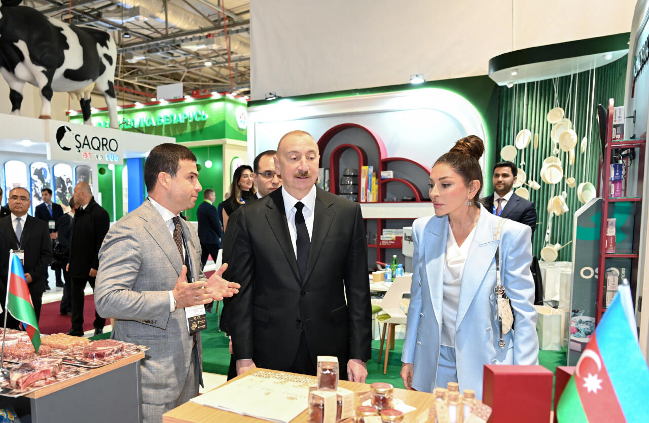 Prezident İlham Əliyev və Birinci xanım Mehriban Əliyeva 19-cu “Caspian Agro Week” və 31-ci “InterFood Azerbaijan” sərgiləri ilə tanış olublar