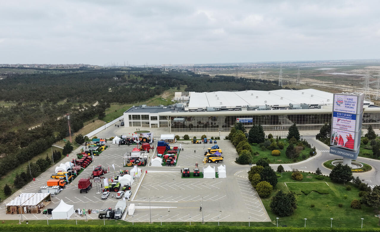 Prezident İlham Əliyev və Birinci xanım Mehriban Əliyeva 19-cu “Caspian Agro Week” və 31-ci “InterFood Azerbaijan” sərgiləri ilə tanış olublar
