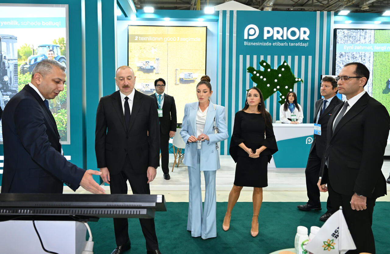 Prezident İlham Əliyev və Birinci xanım Mehriban Əliyeva 19-cu “Caspian Agro Week” və 31-ci “InterFood Azerbaijan” sərgiləri ilə tanış olublar