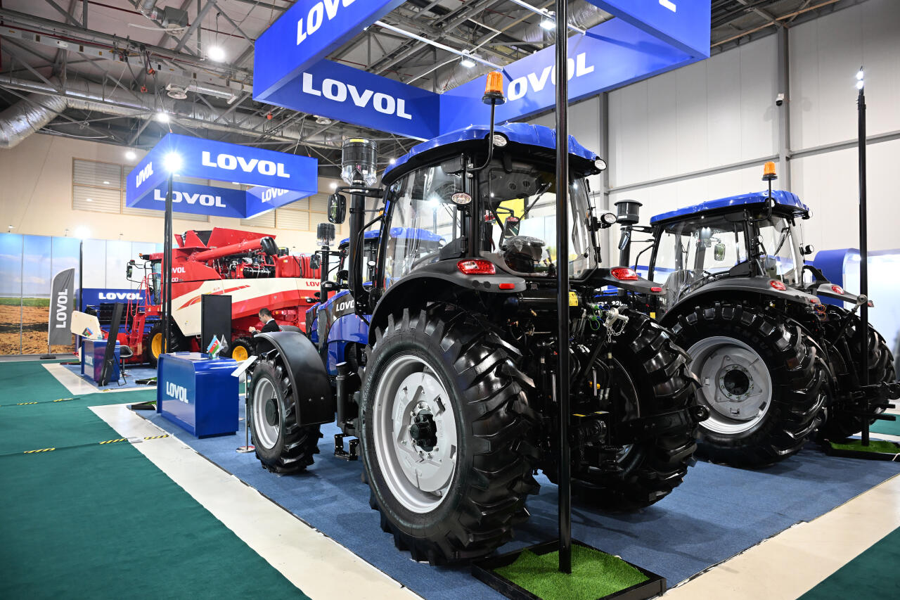 Prezident İlham Əliyev və Birinci xanım Mehriban Əliyeva 19-cu “Caspian Agro Week” və 31-ci “InterFood Azerbaijan” sərgiləri ilə tanış olublar