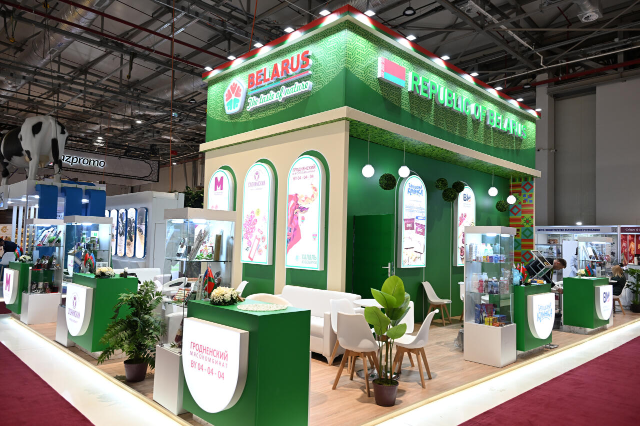 Prezident İlham Əliyev və Birinci xanım Mehriban Əliyeva 19-cu “Caspian Agro Week” və 31-ci “InterFood Azerbaijan” sərgiləri ilə tanış olublar