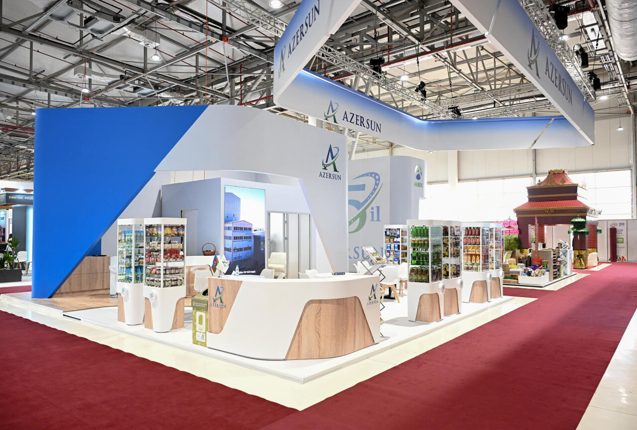 Prezident İlham Əliyev və Birinci xanım Mehriban Əliyeva 19-cu “Caspian Agro Week” və 31-ci “InterFood Azerbaijan” sərgiləri ilə tanış olublar